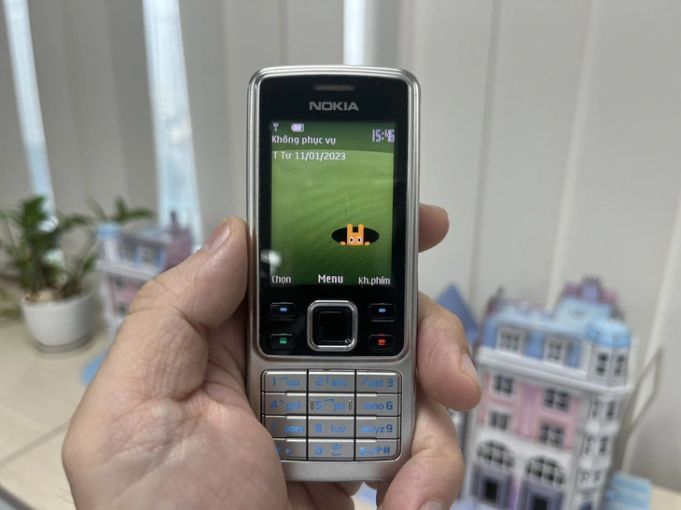 Vietnam pulls the plug on new 2G phones