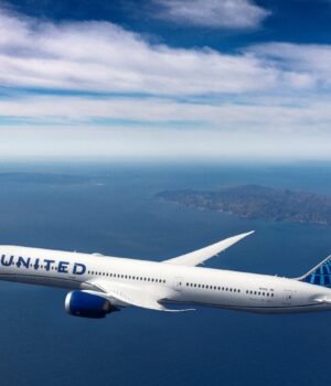 UNITED AIRLINES SETS NEW TRAVEL RECORD WITH STRONG SUMMER DEMAND UNITED AIRLINES SETS NEW TRAVEL RECORD WITH STRONG SUMMER DEMAND