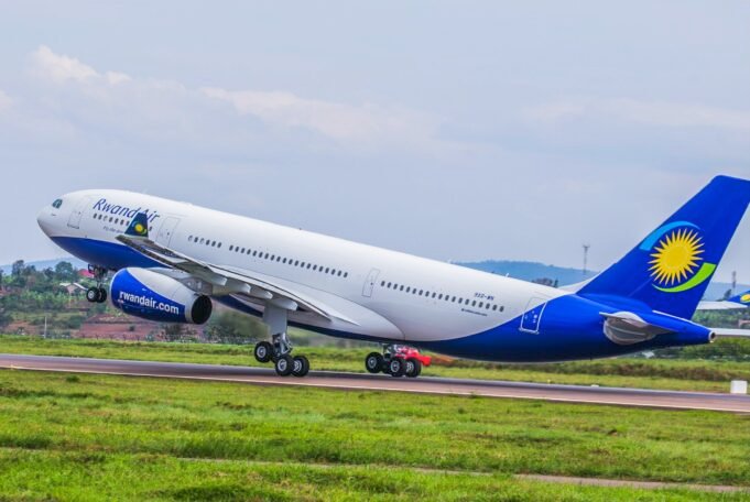 RwandAir partners with Ghana’s AWA to improve connectivity