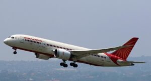Air India plane carrying 242 passengers crashes