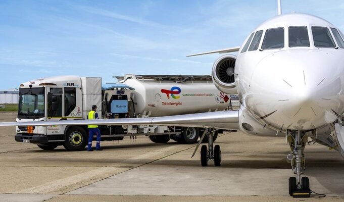 Data, Efficiency Key to Cutting Airline Fuel Costs -IATA Jet Fuel Surge Pushes Global Airfares Higher