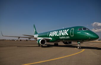 AIRLINK SPORTING A GORGEOUS GREEN GETUP AIRLINK SPORTING A GORGEOUS GREEN GETUP
