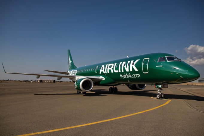 AIRLINK SPORTING A GORGEOUS GREEN GETUP AIRLINK SPORTING A GORGEOUS GREEN GETUP