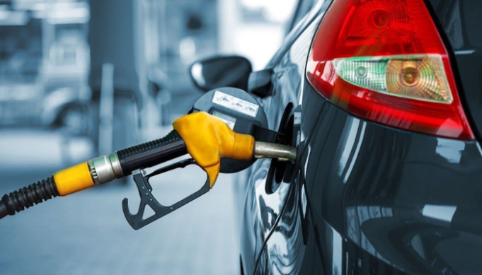 Nigeria Agrees on Fresh Petrol Price Cuts as Falling Crude Oil Eases Costs Nigeria Agrees on Fresh Petrol Price Cuts as Falling Crude Oil Eases Costs