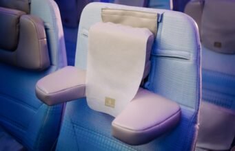 Emirates Unveils World-First U-Dream Headrest for Economy Class Emirates Unveils World-First U-Dream Headrest for Economy Class