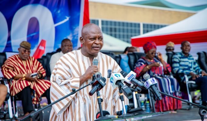 Ghana Gov’t Urges Domestic Airlines to Cut Airfares